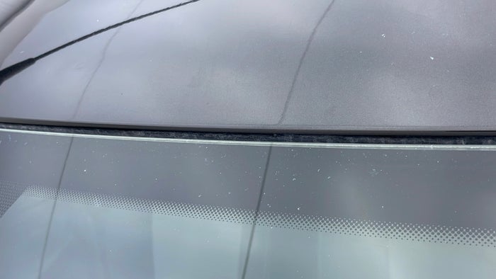 RENAULT DUSTER-Windshield Front Air Bubbles