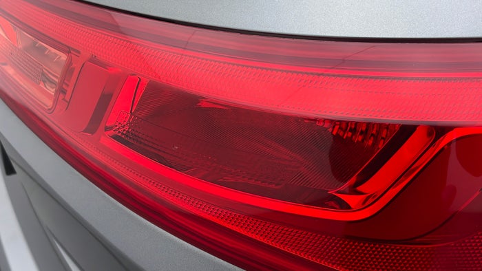 CHEVROLET CAPTIVA-Tail Light RHS Scratched