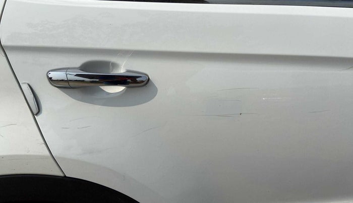 2018 Hyundai Creta 1.6 SX VTVT, Petrol, Manual, 29,159 km, Right rear door - Minor scratches