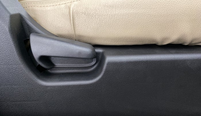 2018 Maruti Wagon R 1.0 VXI AMT, Petrol, Automatic, 34,403 km, Driver Side Adjustment Panel
