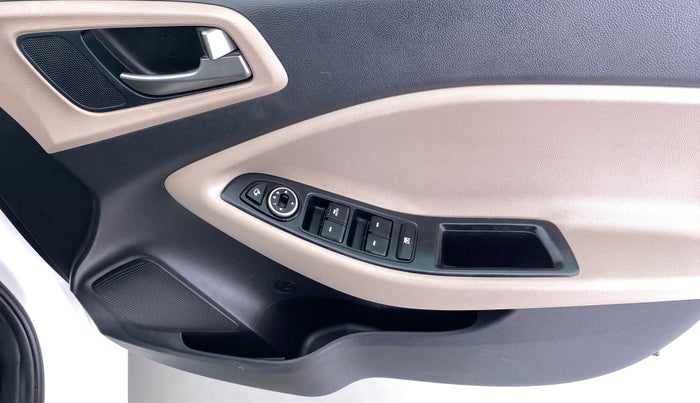 2016 Hyundai Elite i20 ASTA 1.2 (O), Petrol, Manual, 39,169 km, Driver Side Door Panels Control