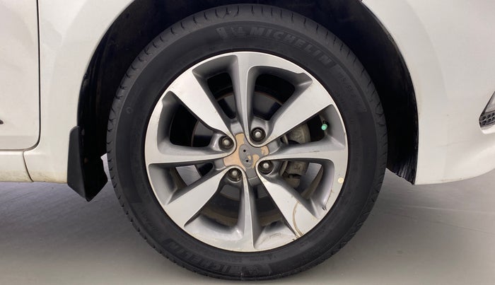 2016 Hyundai Elite i20 ASTA 1.2 (O), Petrol, Manual, 39,169 km, Right Front Wheel