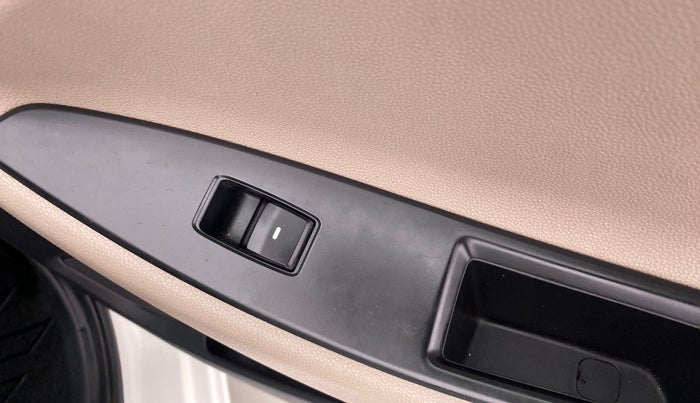 2016 Hyundai Elite i20 ASTA 1.2 (O), Petrol, Manual, 39,169 km, Left rear window switch / handle - Switch/handle not functional