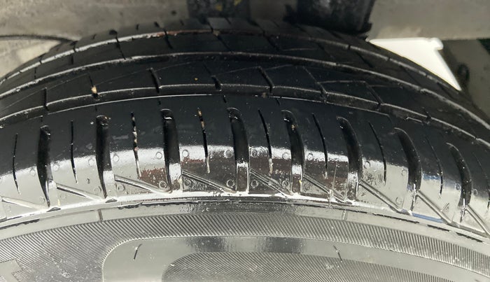 2019 Hyundai NEW SANTRO ERA 1.1, Petrol, Manual, 17,976 km, Left Rear Tyre Tread