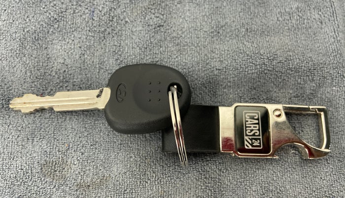 2019 Hyundai NEW SANTRO ERA 1.1, Petrol, Manual, 17,976 km, Key Close Up