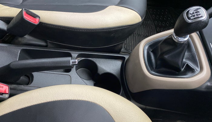 2015 Hyundai Xcent S (O) 1.2, Petrol, Manual, 65,774 km, Gear Lever