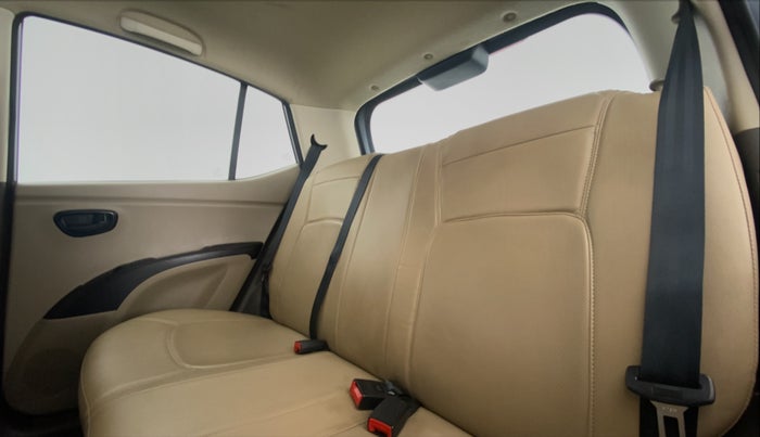 2015 Hyundai i10 MAGNA 1.1 IRDE2, Petrol, Manual, 42,653 km, Right Side Rear Door Cabin