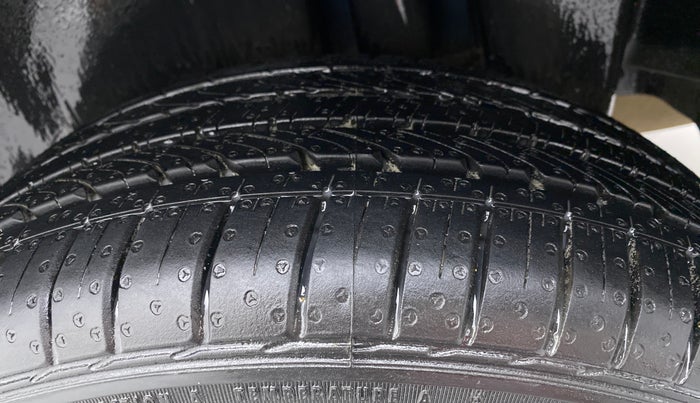 2020 Maruti Ciaz ALPHA 1.5 MT VTVT SHVS, Petrol, Manual, 15,870 km, Left Rear Tyre Tread
