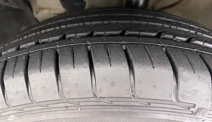 2017 Hyundai Creta 1.6 E + VTVT, Petrol, Manual, 57,562 km, Left Front Tyre Tread