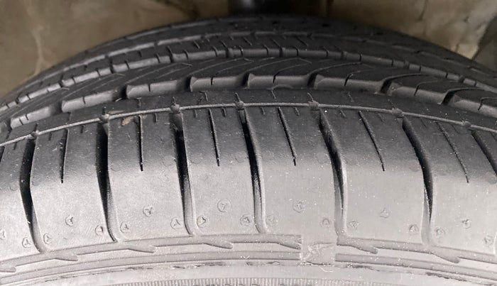 2017 Hyundai Creta 1.6 E + VTVT, Petrol, Manual, 57,562 km, Right Front Tyre Tread