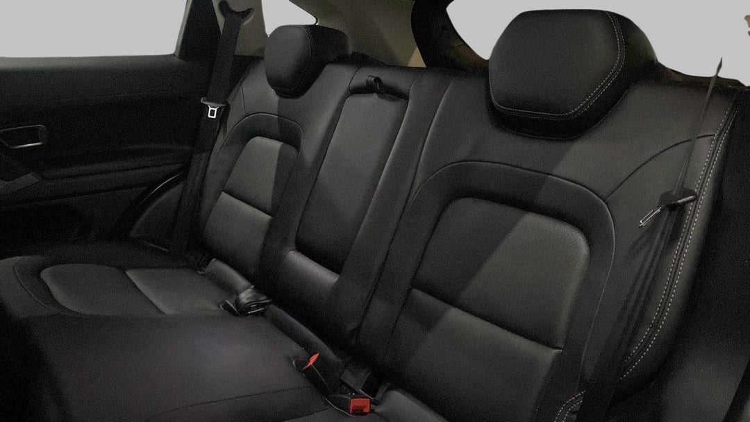Right Side Rear Door Cabin