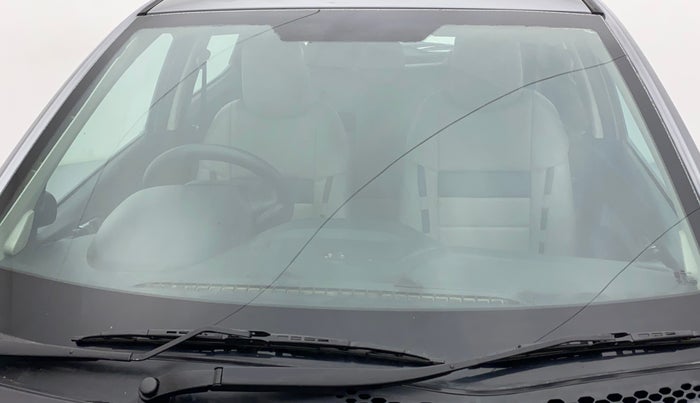 2018 Tata Tiago XZ PETROL, CNG, Manual, 98,861 km, Front windshield - Minor spot on windshield