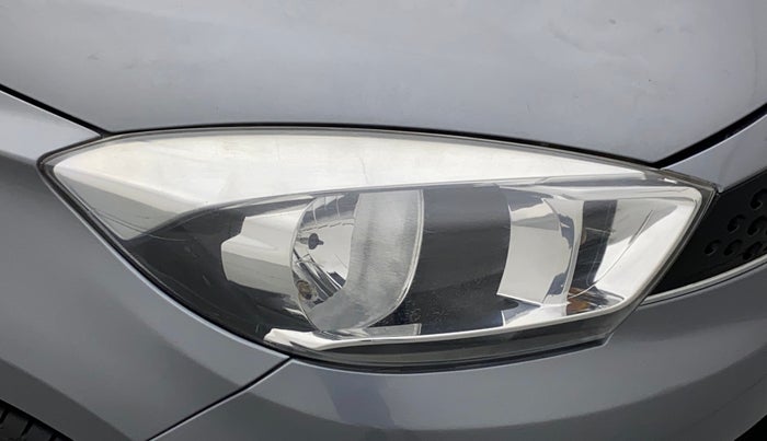 2018 Tata Tiago XZ PETROL, CNG, Manual, 98,861 km, Right headlight - Minor scratches