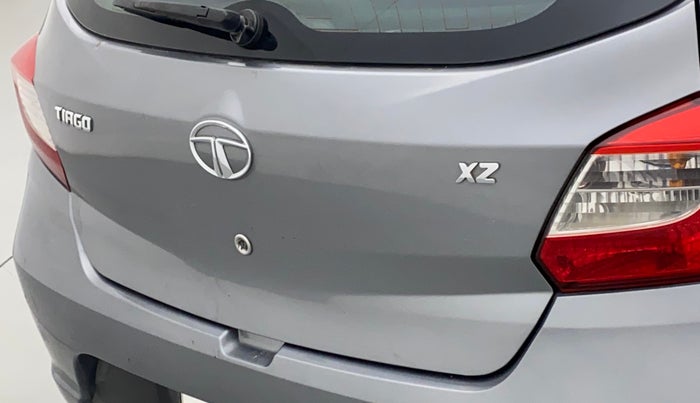 2018 Tata Tiago XZ PETROL, CNG, Manual, 98,861 km, Dicky (Boot door) - Slightly dented
