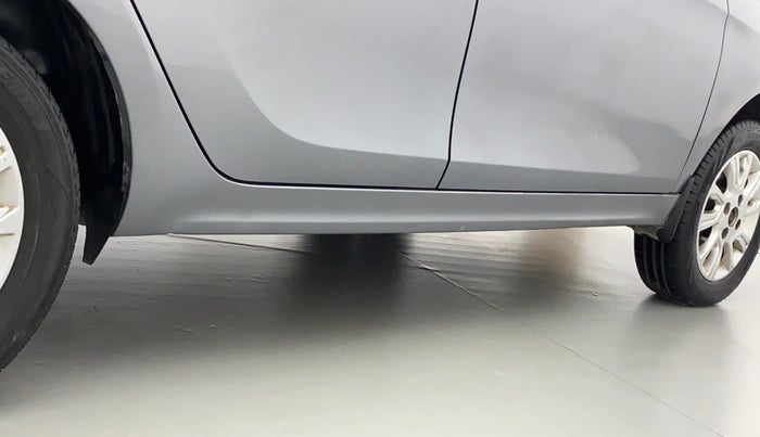2018 Tata Tiago XZ PETROL, CNG, Manual, 98,861 km, Right running board - Paint is slightly faded