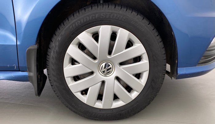 2016 Volkswagen Ameo COMFORTLINE 1.2, Petrol, Manual, 61,496 km, Right Front Wheel