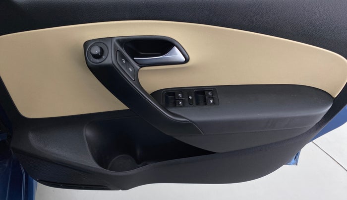 2016 Volkswagen Ameo COMFORTLINE 1.2, Petrol, Manual, 61,496 km, Driver Side Door Panels Control