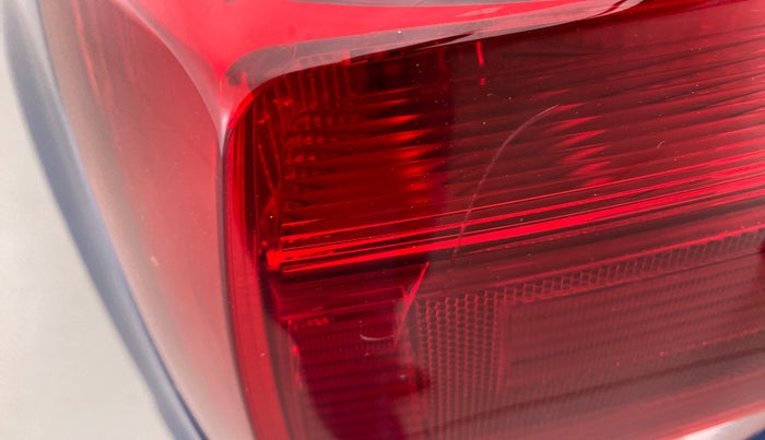 2016 Volkswagen Ameo COMFORTLINE 1.2, Petrol, Manual, 61,496 km, Left tail light - Minor scratches