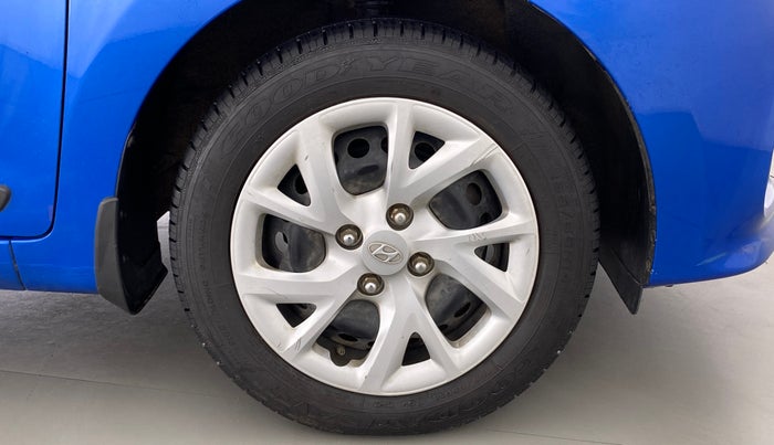 2018 Hyundai Grand i10 SPORTZ 1.2 KAPPA VTVT, Petrol, Manual, 21,060 km, Right Front Wheel