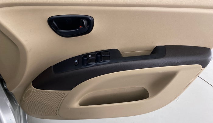 2010 Hyundai i10 MAGNA 1.2, Petrol, Manual, 81,121 km, Driver Side Door Panels Control