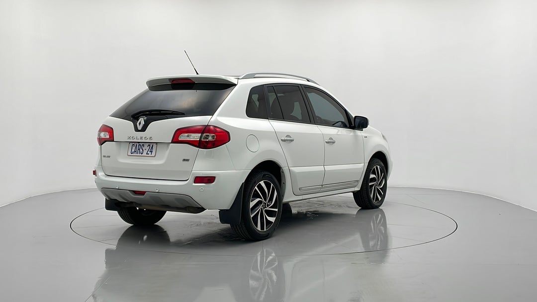 Right Back Diagonal (45- Degree) View