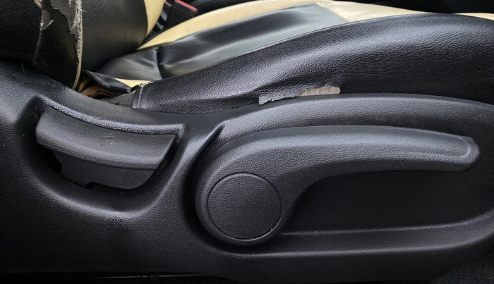 2015 Hyundai Elite i20 ASTA 1.2, Petrol, Manual, 58,501 km, Driver Side Adjustment Panel