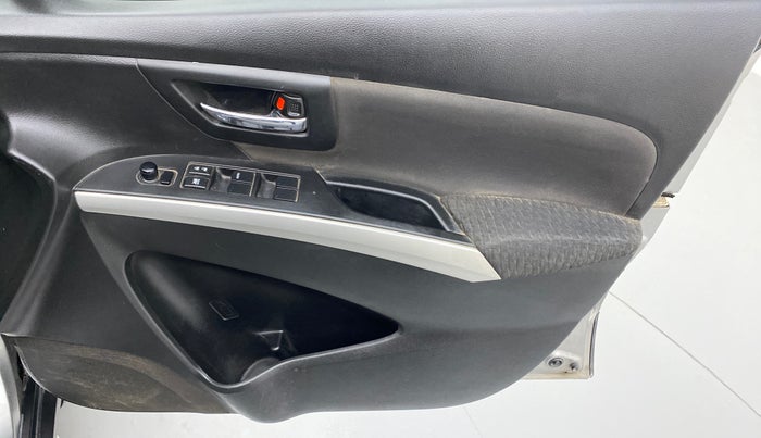 2016 Maruti S Cross ZETA 1.3, Diesel, Manual, 96,519 km, Driver Side Door Panels Control