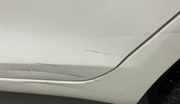 2013 Maruti Swift VXI D, Petrol, Manual, 98,529 km, Rear left door - Minor scratches