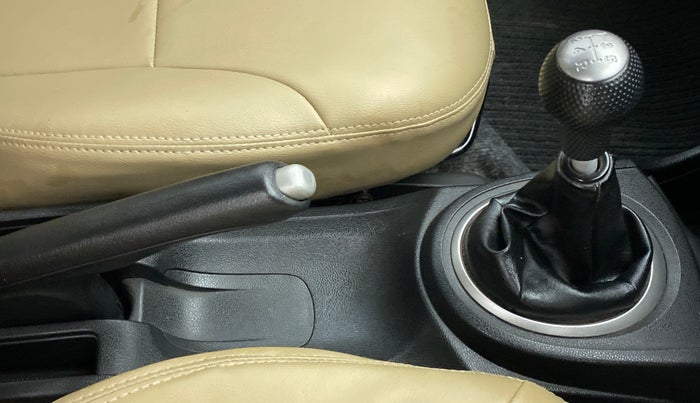 2012 Honda Jazz 1.2 SELECT I VTEC, Petrol, Manual, 43,571 km, Gear Lever