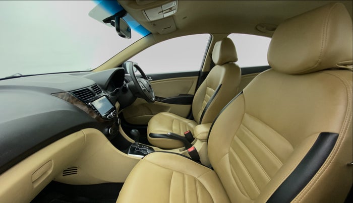 2016 Hyundai Verna FLUIDIC 1.6 VTVT S AT, Petrol, Automatic, 94,196 km, Right Side Front Door Cabin