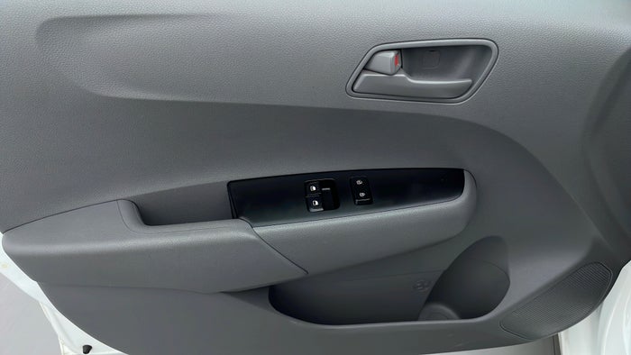 KIA PICANTO-Driver Side Door Panels Controls