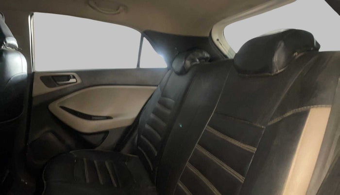 2017 Hyundai Elite i20 1.4 CRDI ASTA (O), Diesel, Manual, 96,912 km, Right Side Rear Door Cabin