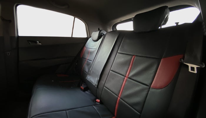 2015 Hyundai Creta 1.6 SX PLUS PETROL, Petrol, Manual, 52,085 km, Right Side Rear Door Cabin