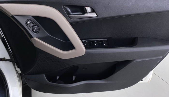 2017 Hyundai Creta 1.6 SX PLUS AUTO PETROL, Petrol, Automatic, 55,344 km, Driver Side Door Panels Control