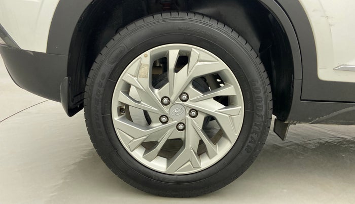 2020 Hyundai Creta E, Diesel, Manual, 21,176 km, Right Rear Wheel