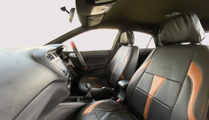 2017 Hyundai Elite i20 ASTA 1.2 DUAL TONE, Petrol, Manual, 25,743 km, Right Side Front Door Cabin