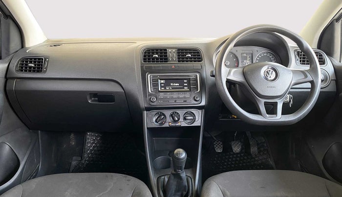 2017 Volkswagen Ameo COMFORTLINE 1.2, Petrol, Manual, 30,119 km, Dashboard