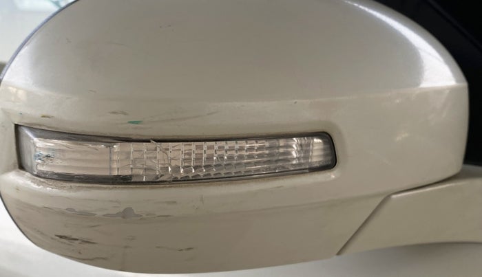 2014 Maruti Swift Dzire VXI, Petrol, Manual, 58,064 km, Right rear-view mirror - Cover has minor damage