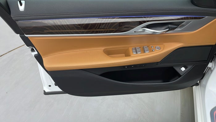 BMW 730LI-Driver Side Door Panels Controls