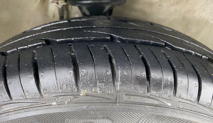 2018 Maruti Alto 800 LXI, Petrol, Manual, 21,170 km, Right Front Tyre Tread