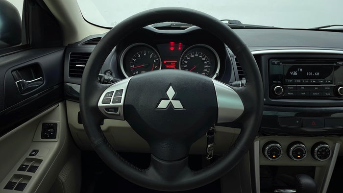 MITSUBISHI LANCER EX-Steering Wheel Close-up