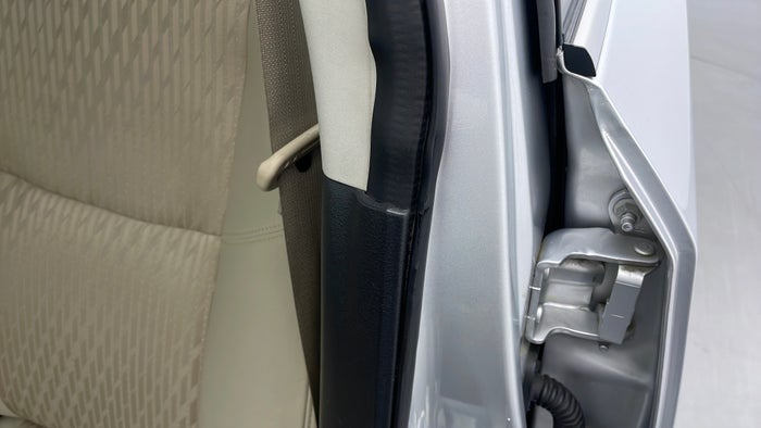 NISSAN ALTIMA-Door Exterior LHS Front Door Beading Missing/Broken