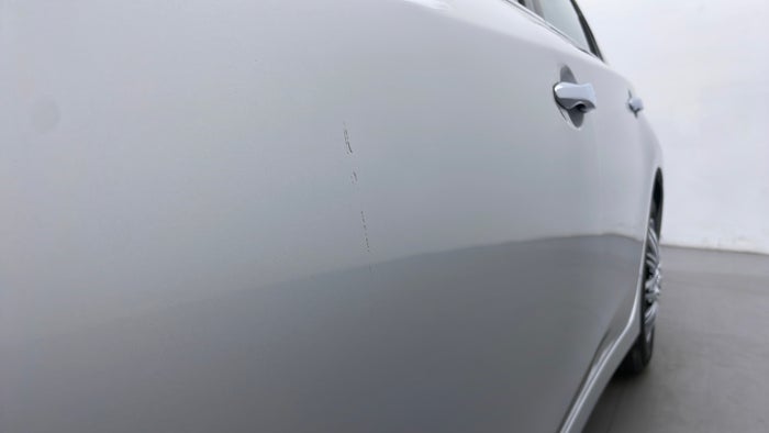 NISSAN ALTIMA-Door Exterior LHS Front Scratch