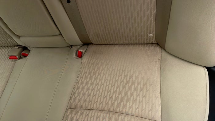 NISSAN ALTIMA-Seat 2nd row LHS Stain