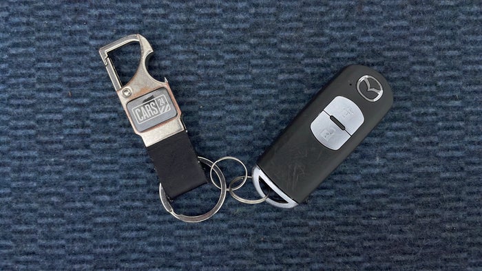 MAZDA CX 3-Key Close-up