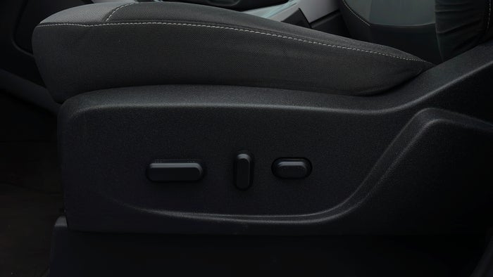 FORD ESCAPE-Driver Side Adjustment Panel
