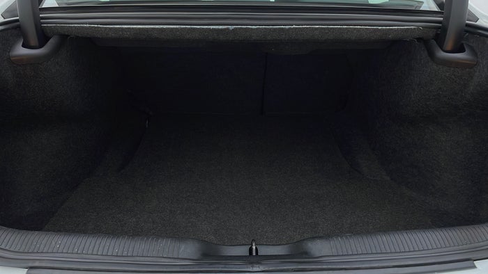 DODGE CHARGER-Boot Inside View