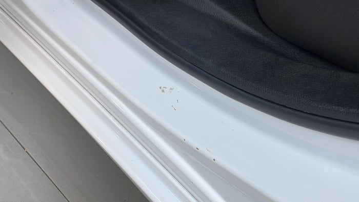 DODGE CHARGER-Running Board LHS Scratch
