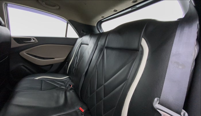 2014 Hyundai Elite i20 MAGNA 1.2, Petrol, Manual, 44,584 km, Right Side Rear Door Cabin