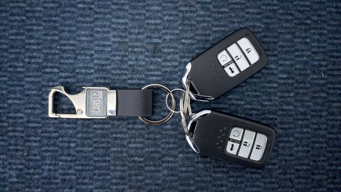 HONDA ACCORD-Key Close-up